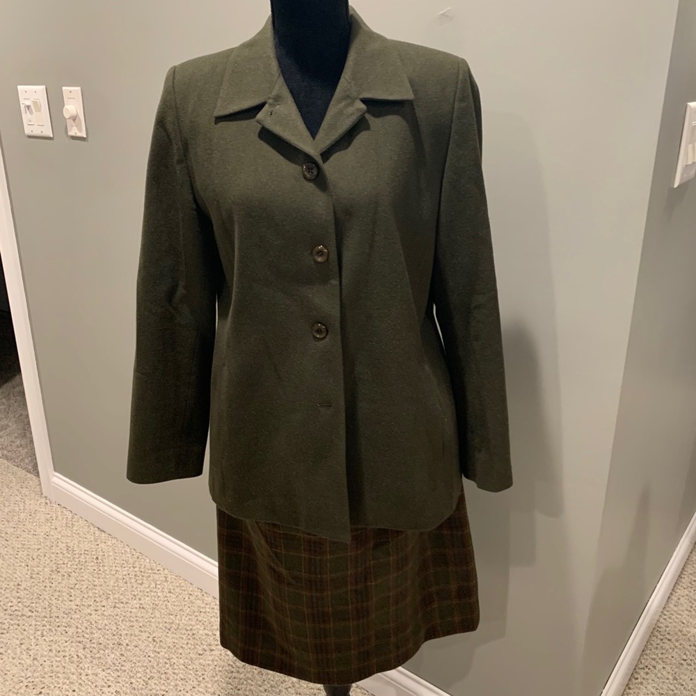Sz 12P Pendleton Wool olive green skirt suit